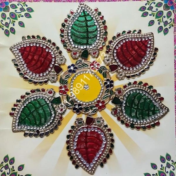 FLOOR DECORATION